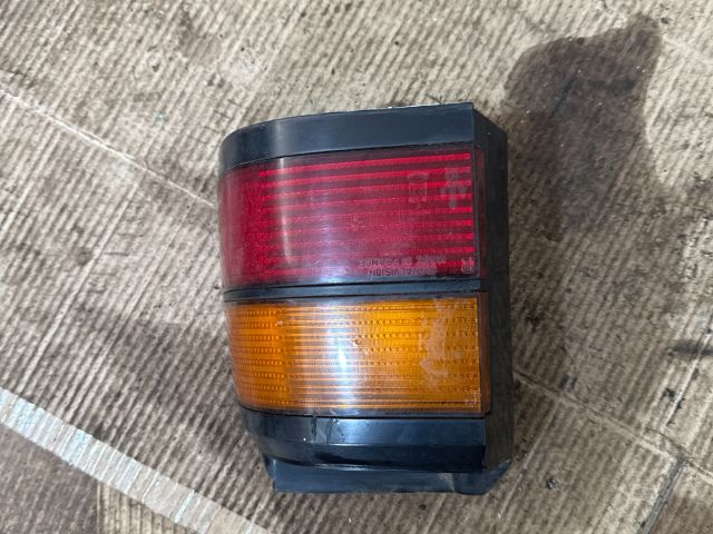bontott VW PASSAT B3 B4 Jobb Hátsó Lámpa