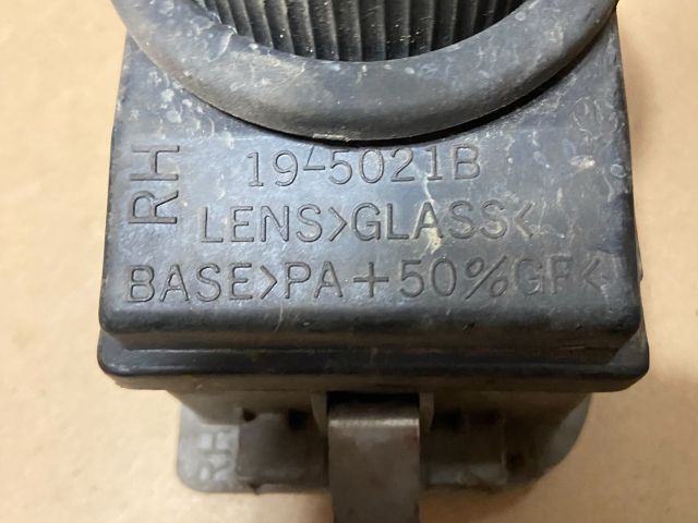 bontott VW PASSAT B3 B4 Jobb Ködfényszóró