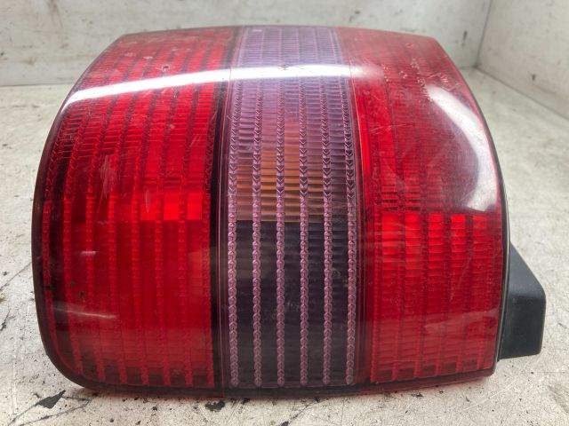 bontott VW PASSAT B3 B4 Jobb Külső Hátsó Lámpa