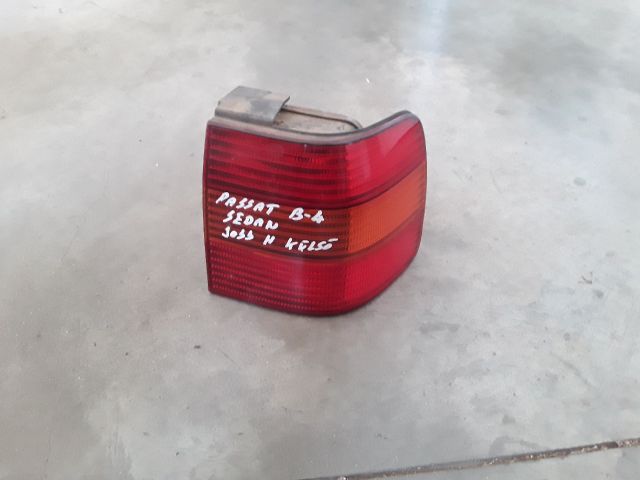 bontott VW PASSAT B3 B4 Jobb Külső Hátsó Lámpa