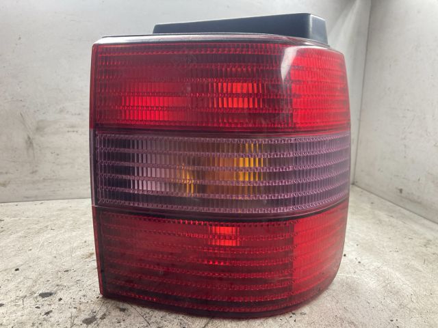 bontott VW PASSAT B3 B4 Jobb Külső Hátsó Lámpa