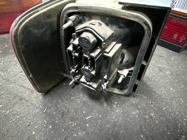 bontott VW PASSAT B3 B4 Jobb Külső Hátsó Lámpa