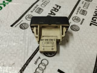 bontott VW PASSAT B3 B4 Kapcsoló (Magában)