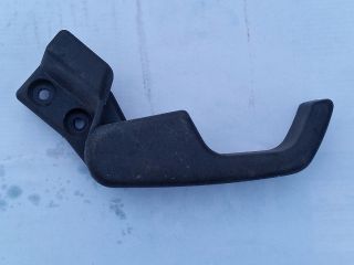 bontott VW PASSAT B3 B4 Motorháztető Nyitó Kar / Gomb