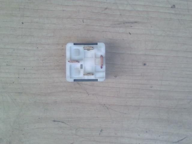 bontott VW PASSAT B3 B4 Relé