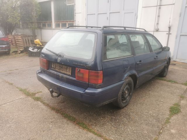 bontott VW PASSAT B3 B4 Vonóhorog