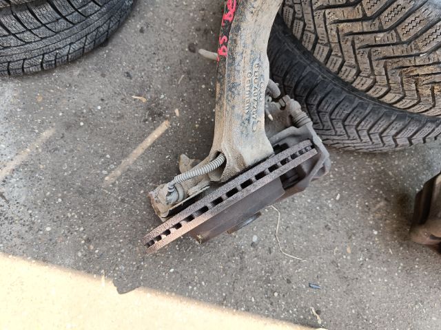 bontott VW PASSAT B5 Bal első Csonkállvány Kerékaggyal