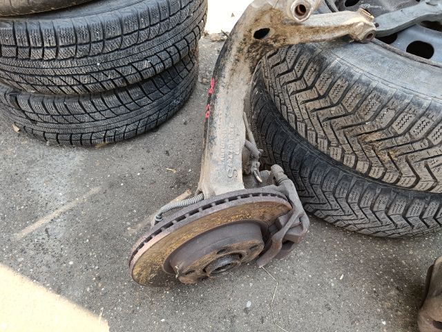 bontott VW PASSAT B5 Bal első Csonkállvány Kerékaggyal