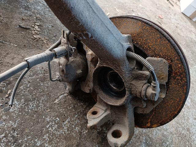 bontott VW PASSAT B5 Bal első Csonkállvány Kerékaggyal