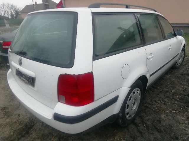 bontott VW PASSAT B5 Bal első Féknyereg Munkahengerrel