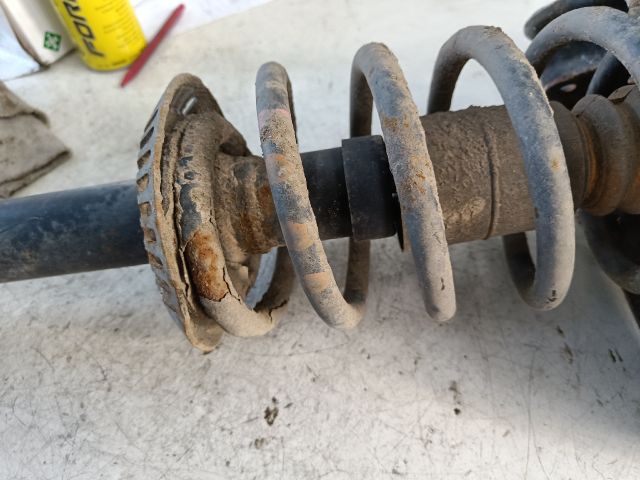 bontott VW PASSAT B5 Bal első Gólyaláb (Lengécsillapító, Rugó)