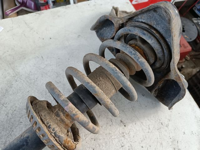 bontott VW PASSAT B5 Bal első Gólyaláb (Lengécsillapító, Rugó)