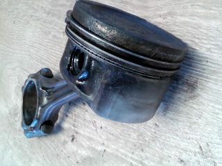 bontott VW PASSAT B5 Dugattyú és Hajtókar