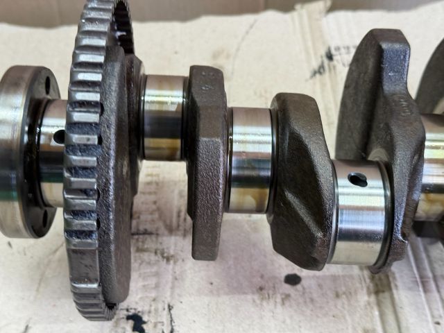 bontott VW PASSAT B5 Főtengely (Magában)