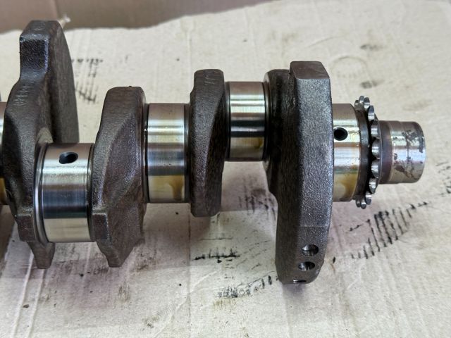 bontott VW PASSAT B5 Főtengely (Magában)