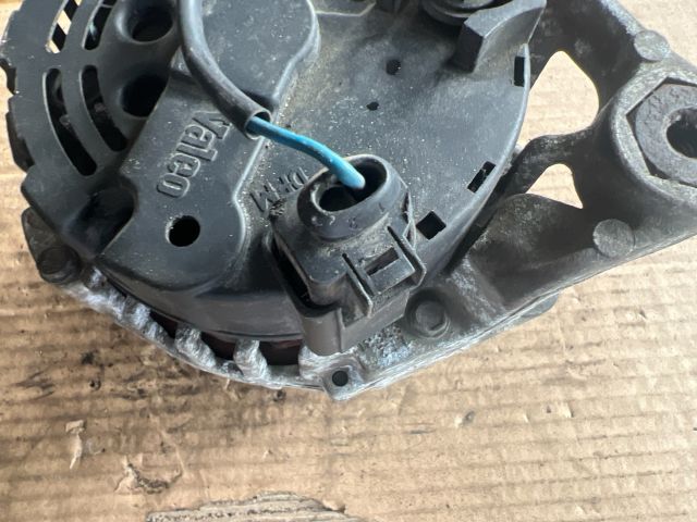 bontott VW PASSAT B5 Generátor