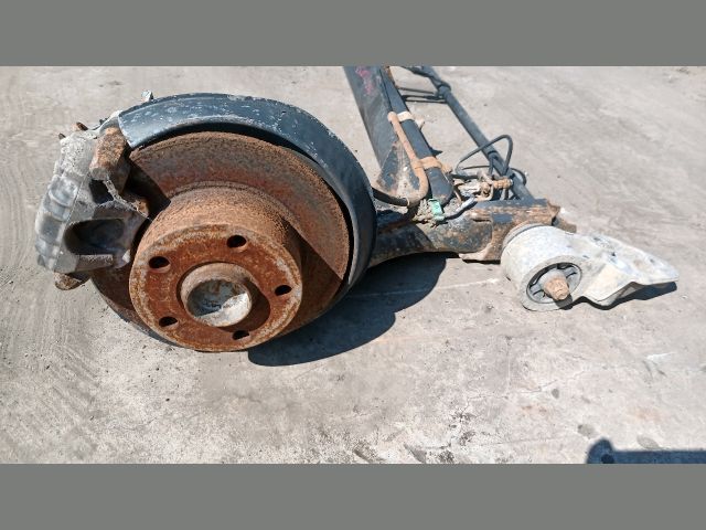 bontott VW PASSAT B5 Hátsó Híd (Tárcsafékes)