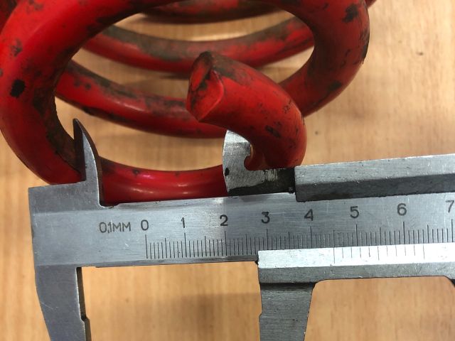 bontott VW PASSAT B5 Hátsó Rugó Pár