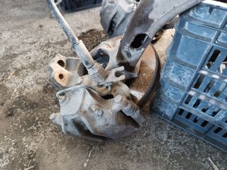 bontott VW PASSAT B5 Jobb első Csonkállvány Kerékaggyal