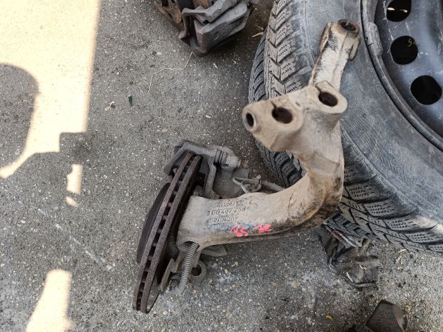 bontott VW PASSAT B5 Jobb első Csonkállvány Kerékaggyal