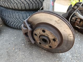 bontott VW PASSAT B5 Jobb első Csonkállvány Kerékaggyal