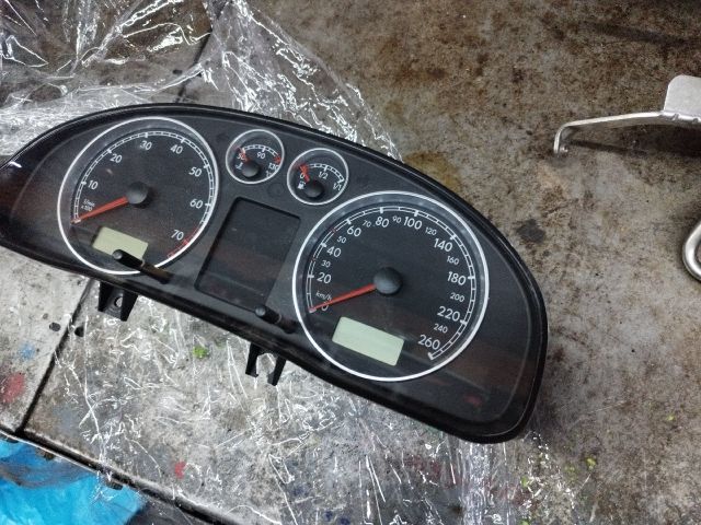 bontott VW PASSAT B5 Kilométeróra