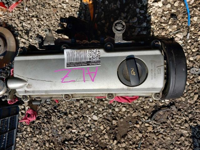 bontott VW PASSAT B5 Motor (Fűzött blokk hengerfejjel)