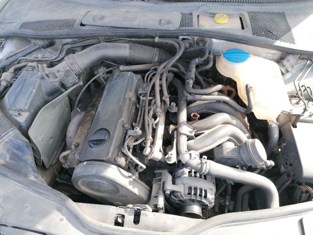 bontott VW PASSAT B5 Motor (Fűzött blokk hengerfejjel)