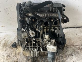 bontott VW PASSAT B5 Motor (Fűzött blokk hengerfejjel)