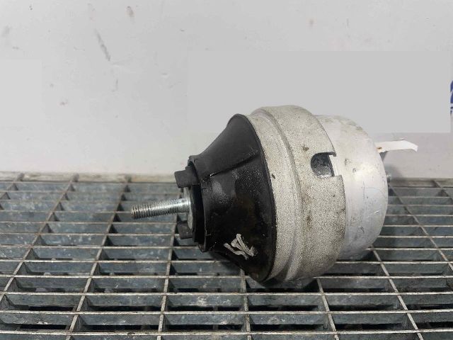 bontott VW PASSAT B5 Motor Tartó Bak (Pozíciófüggetlen)