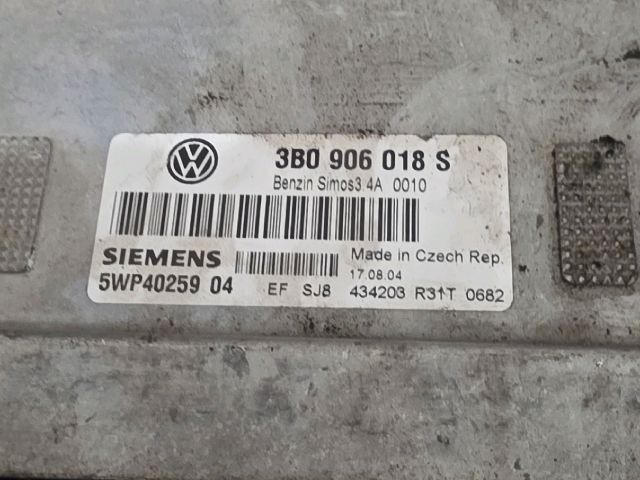 bontott VW PASSAT B5 Motorvezérlő