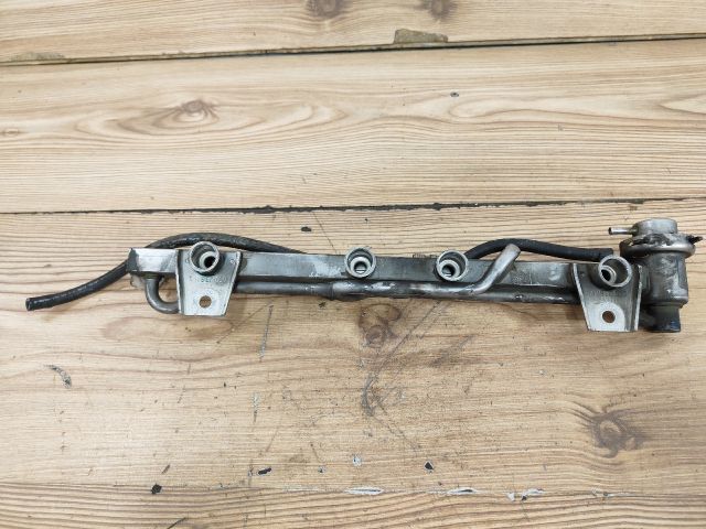 bontott VW PASSAT B5 Porlasztó Sor / Híd