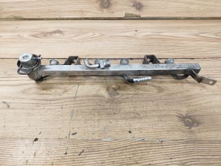 bontott VW PASSAT B5 Porlasztó Sor / Híd