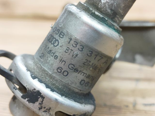 bontott VW PASSAT B5 Porlasztó Sor / Híd