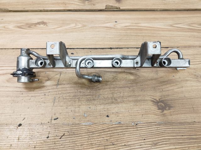 bontott VW PASSAT B5 Porlasztó Sor / Híd