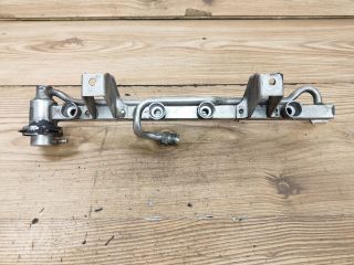 bontott VW PASSAT B5 Porlasztó Sor / Híd