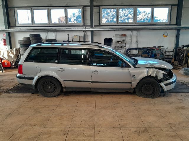 bontott VW PASSAT B5 Porlasztó Sor / Híd