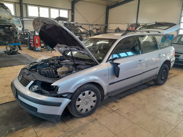 bontott VW PASSAT B5 Porlasztó Sor / Híd