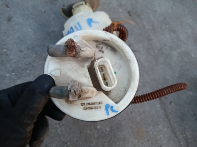 bontott VW PASSAT B5 Üzemanyag Szivattyú