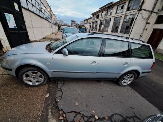 bontott VW PASSAT B5 Bal első Féknyereg Munkahengerrel