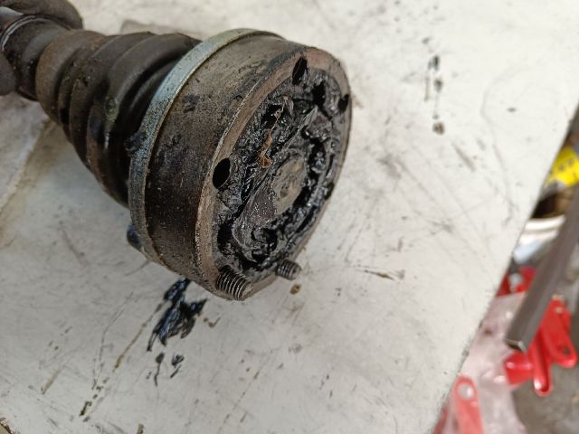 bontott VW PASSAT B5 Bal Féltengely