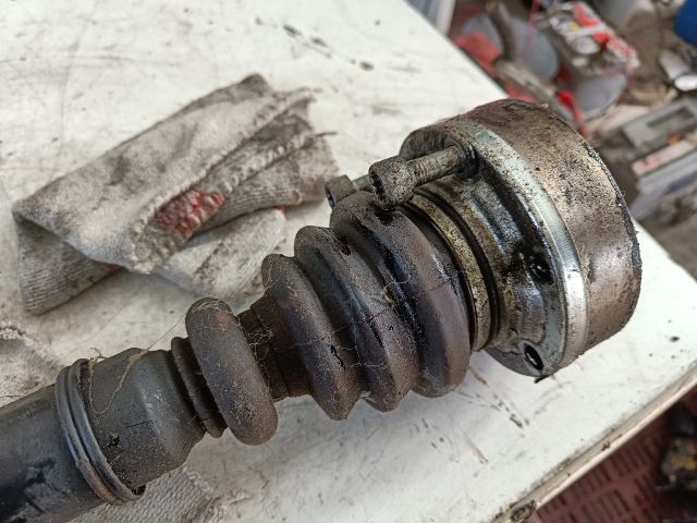 bontott VW PASSAT B5 Bal Féltengely