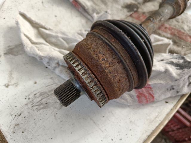 bontott VW PASSAT B5 Bal Féltengely