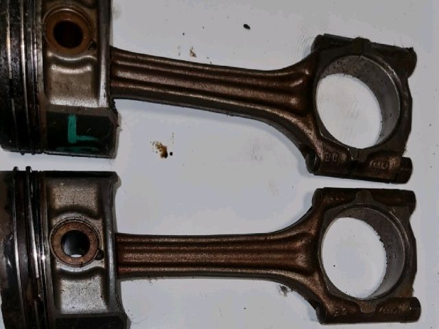 bontott VW PASSAT B5 Dugattyú és Hajtókar