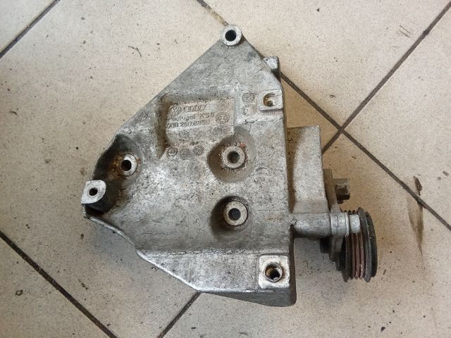 bontott VW PASSAT B5 Generátor Tartó Bak