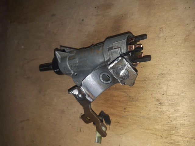 bontott VW PASSAT B5 Gyújtáskapcsoló