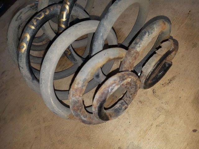 bontott VW PASSAT B5 Hátsó Rugó Pár