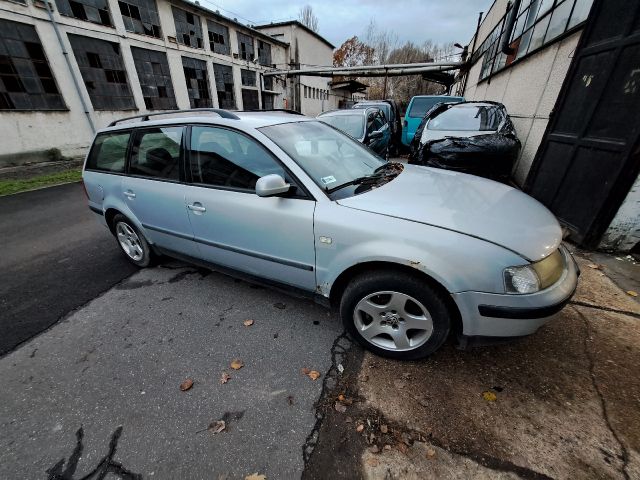 bontott VW PASSAT B5 Jobb első Féknyereg Munkahengerrel