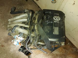 bontott VW PASSAT B5 Motor (Fűzött blokk hengerfejjel)