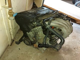 bontott VW PASSAT B5 Motor (Fűzött blokk hengerfejjel)